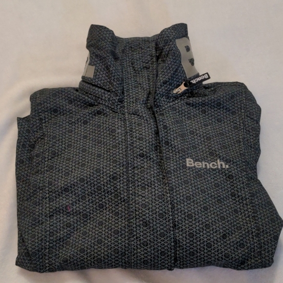 Bench Jacket - Picture 2 of 5